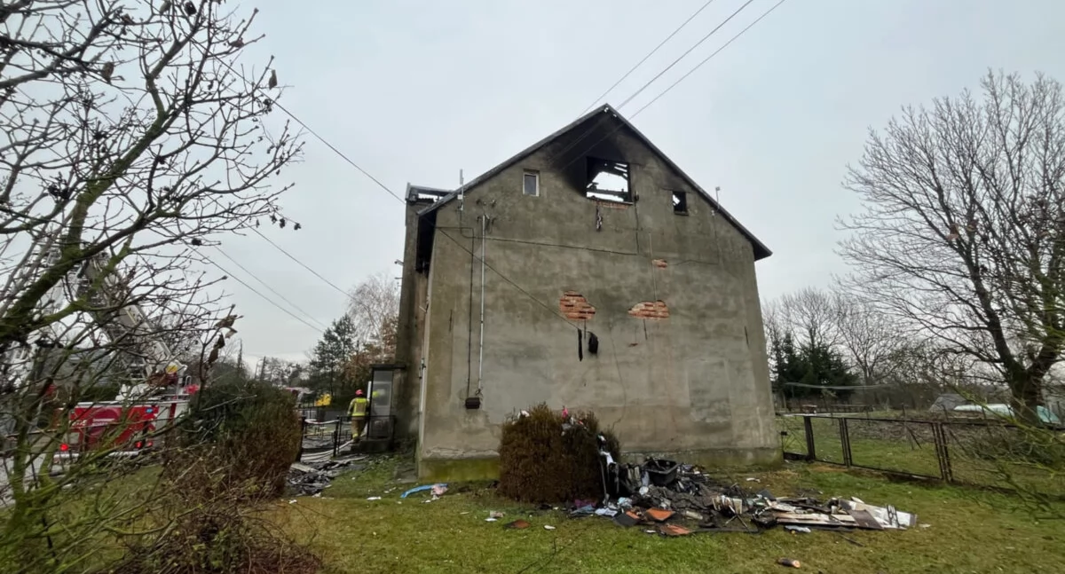 Pożar domu w Sobiejuchach wybuchł dziś rano 
