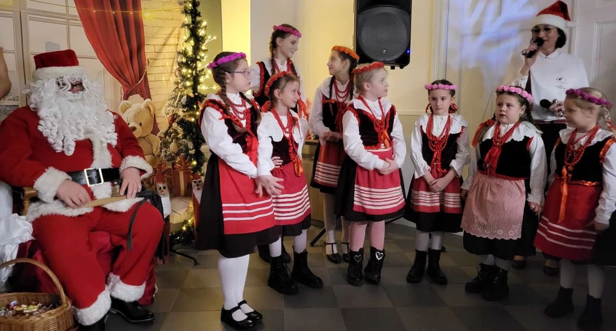 Śpiewajmy i grajmy mu... - kolędowanie w Centrum Kultury w Kcyni 