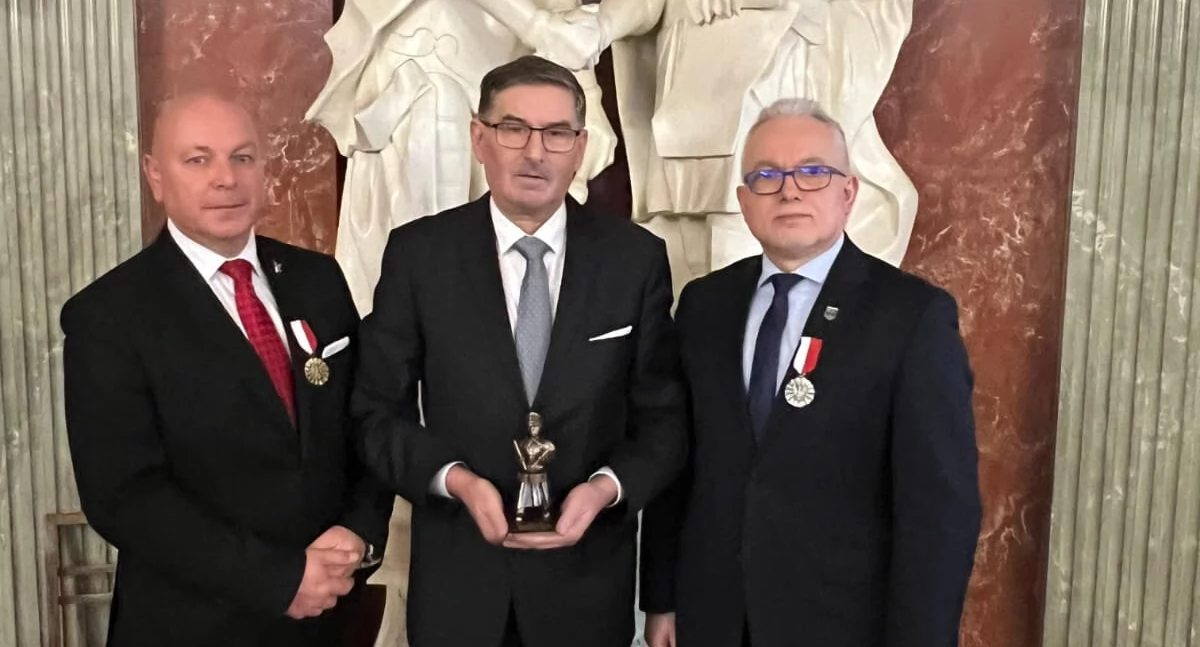 Jacek Pietraszko z Doboszem Powstania Wielkopolskiego. Dyrektor jedynki i wicestarosta Wierni Tradycji (zdjęcia)