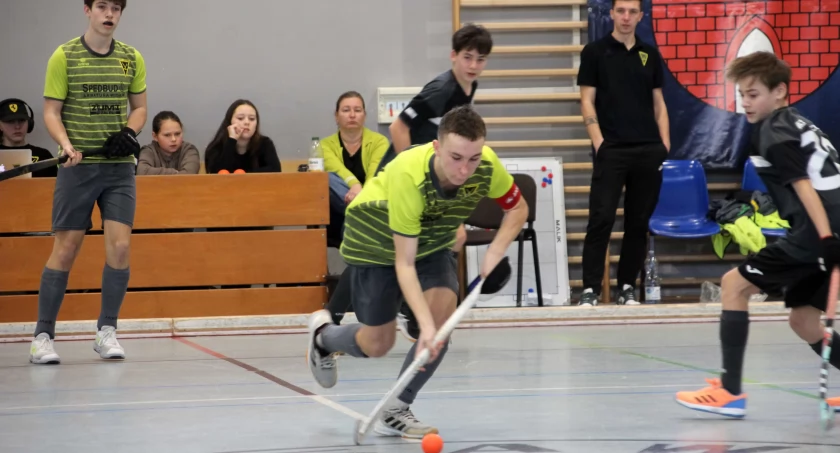 Przegrana i wygrana juniorów młodszych LKS Gąsawa
