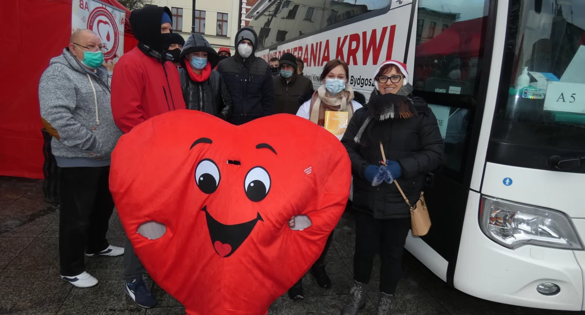 Spokrewnieni ze służbą ku pamięci Wiolety Burzych. Akcja krwiodawcza 7 marca na rynku