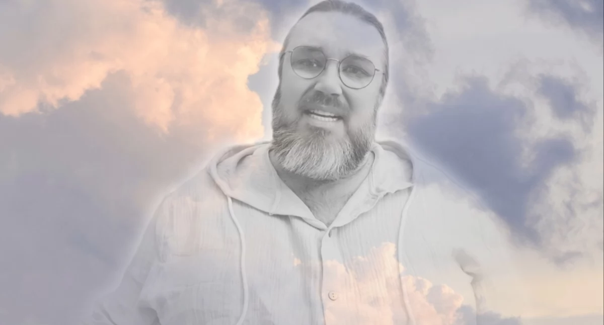 Tenor z Pałuk składa muzyczny hołd swoim bliskim