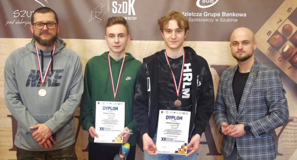 Szubinianie Vanessa Matyszczyk i Kacper Kędziorski na najwyższym stopniu szachowego podium