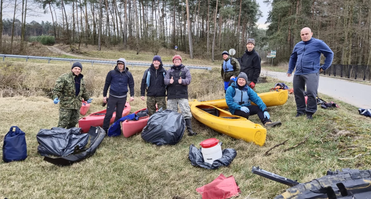 Wełna odetchnęła z ulgą. Eko spływ zakończony workami pełnymi śmieci