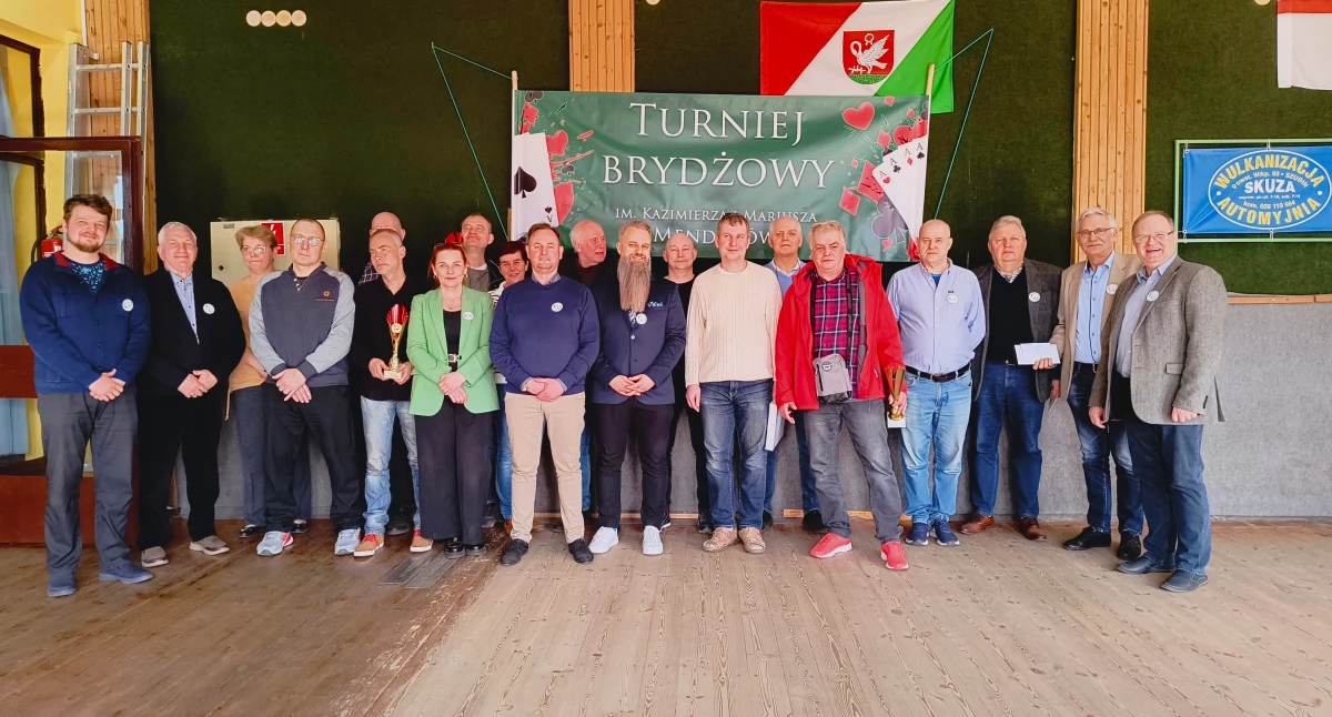 Kcynianie Marek Nikodemski oraz Marek Grewling wygrali turniej brydżowy im. braci Mendyków