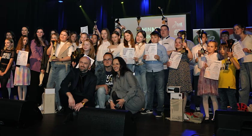 IV Gminny Konkurs Wokalny w Szubińskim Domu Kultury (fotogaleria)