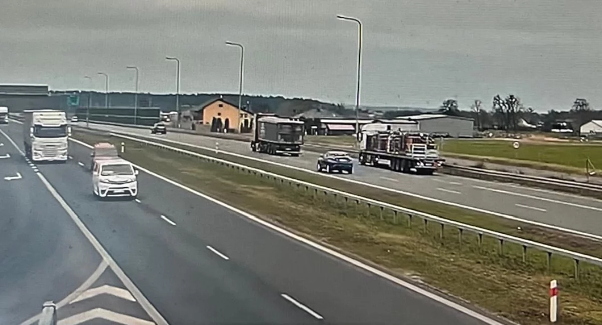 Ciężarówka cofała na pasie awaryjnym S5 w okolicy węzła Pałuki
