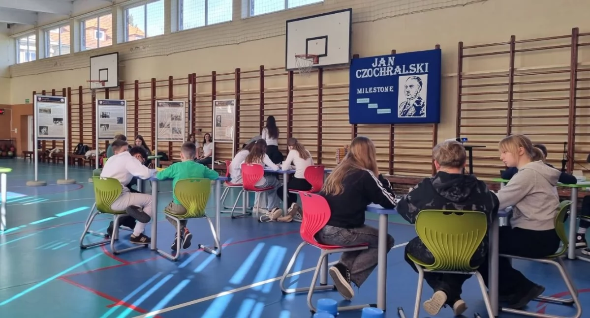 Gminny konkurs matematyczny LOGiMAT - arcymistrzem szkoła w... Mycielewie
