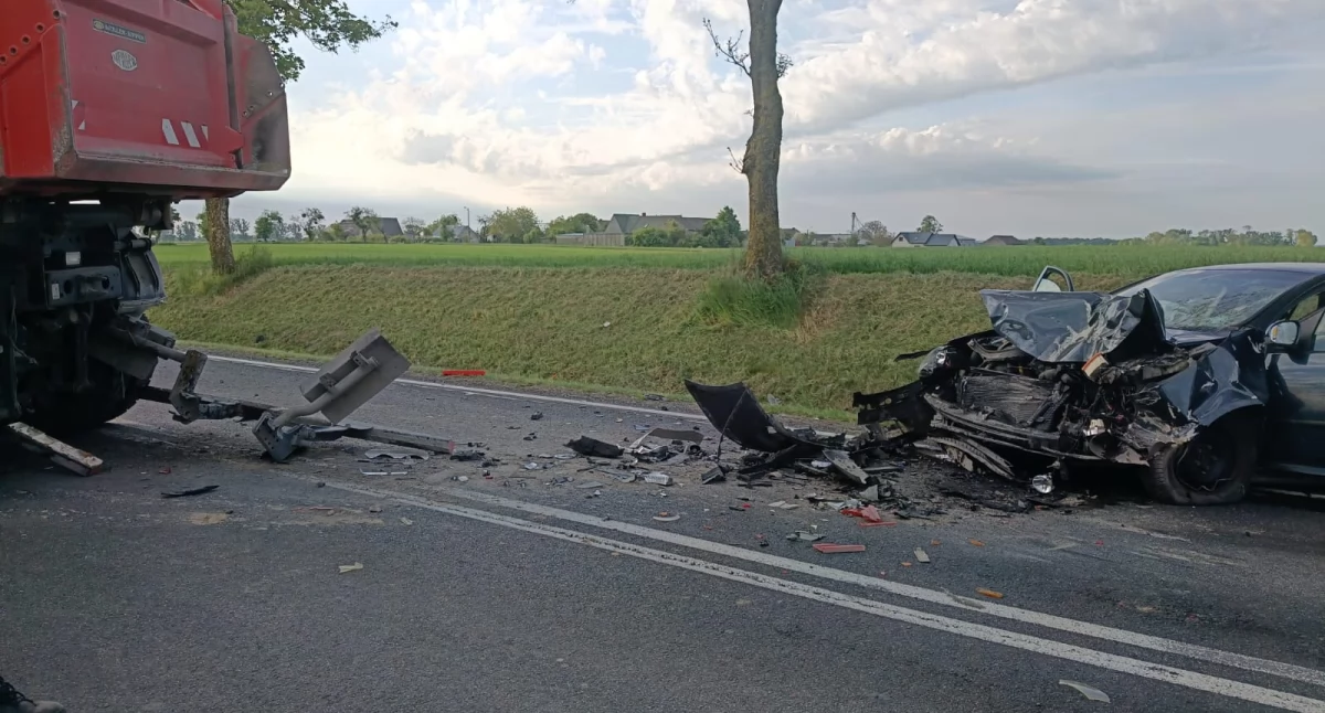 Wypadek o 6.40 rano w Młodocinie