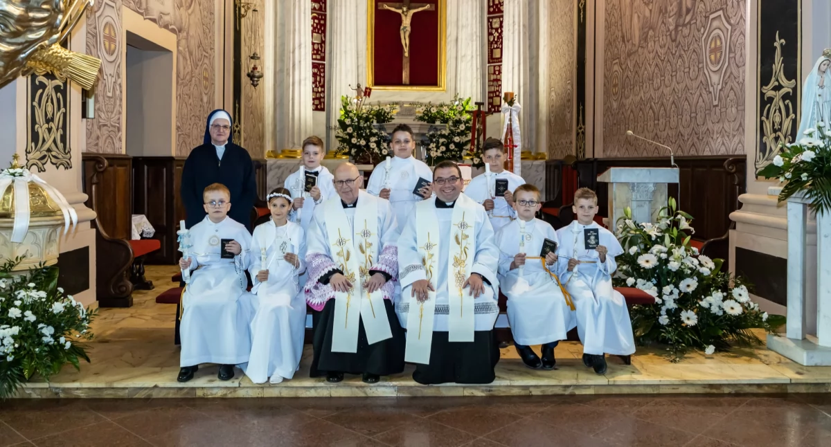 Rozpoczęły się Komunie Święte w parafiach w Kcyni 