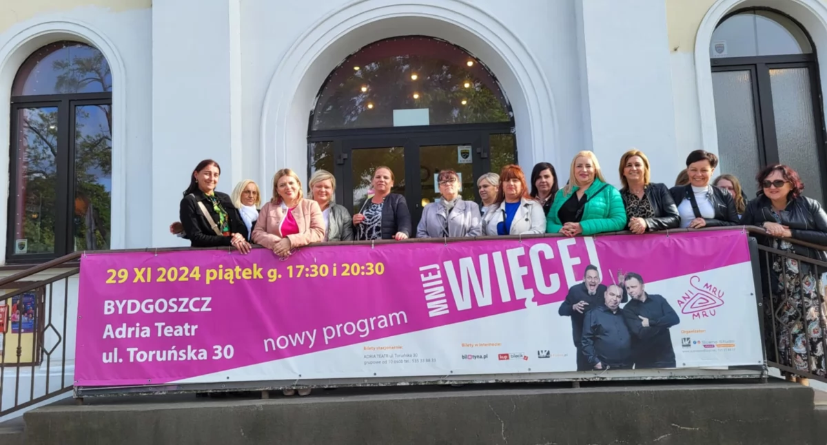 KGW Noteckie Kobietki wiosnę witają z teatrem 