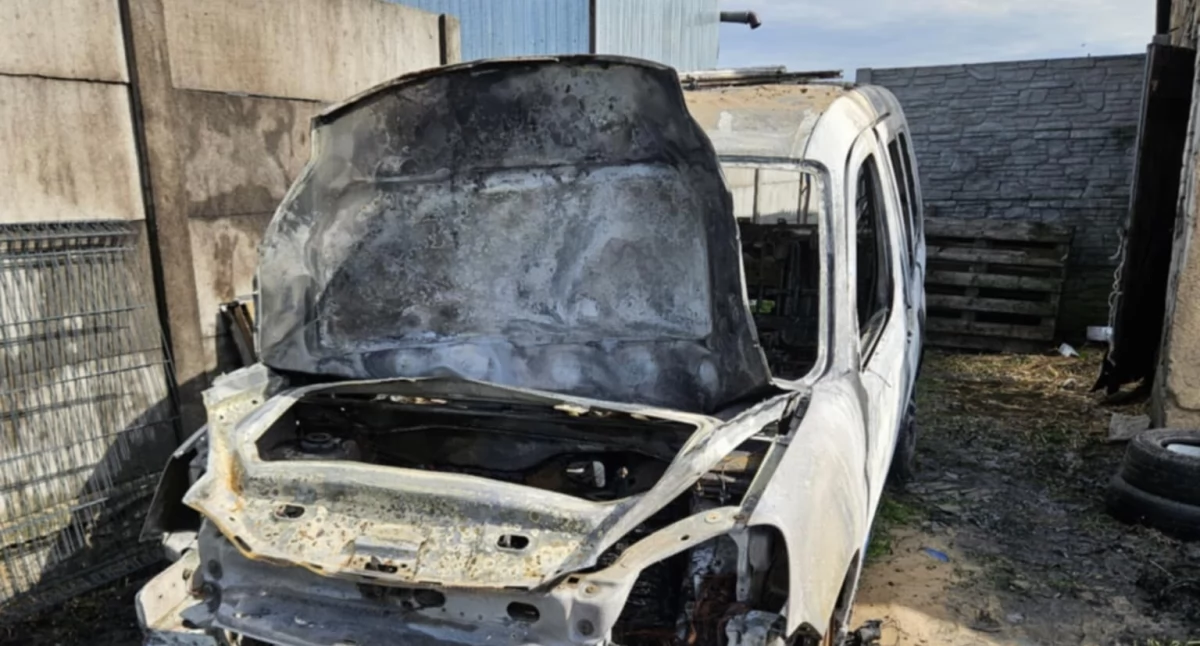 W Juncewie spłonął citroen berlingo