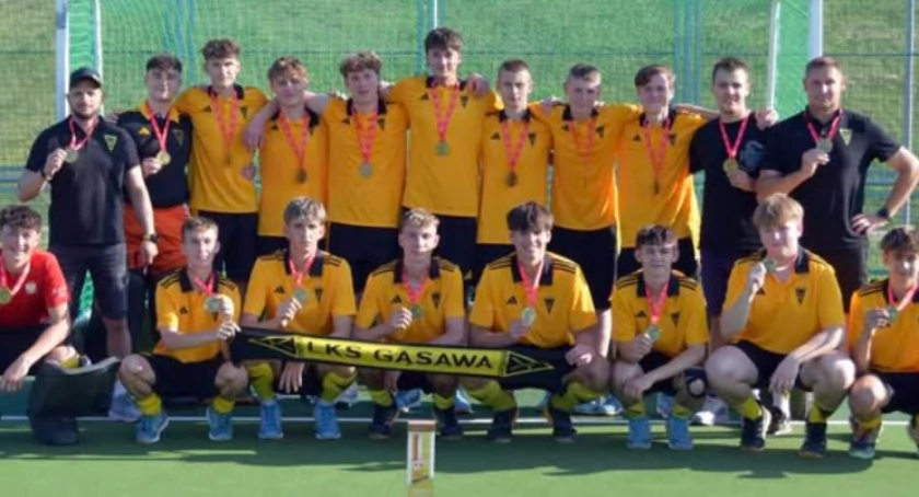 Mistrzowski tytuł obroniony! LKS Gąsawa triumfuje w finale hokejowych mistrzostw Polski 
