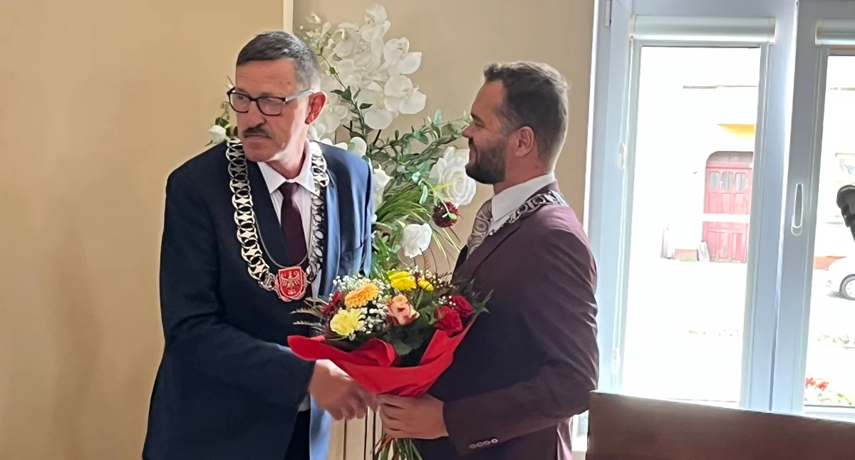 Burmistrz Mateusz Stachowiak otrzymał wotum zaufania i absolutorium
