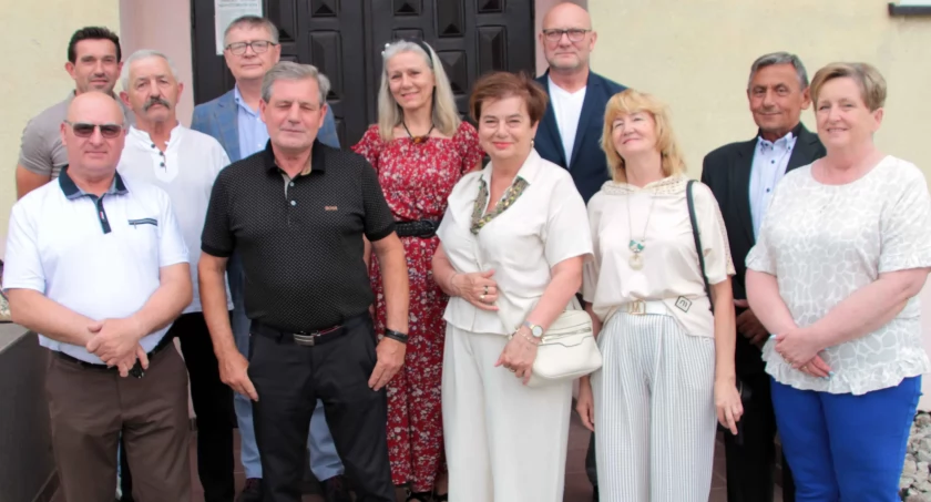 W 1977 roku ukończyli Szkołę Podstawową w Gąsawie
