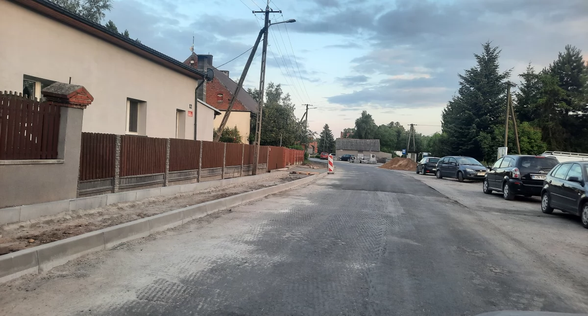 Będą mieli chodnik i nową nawierzchnię