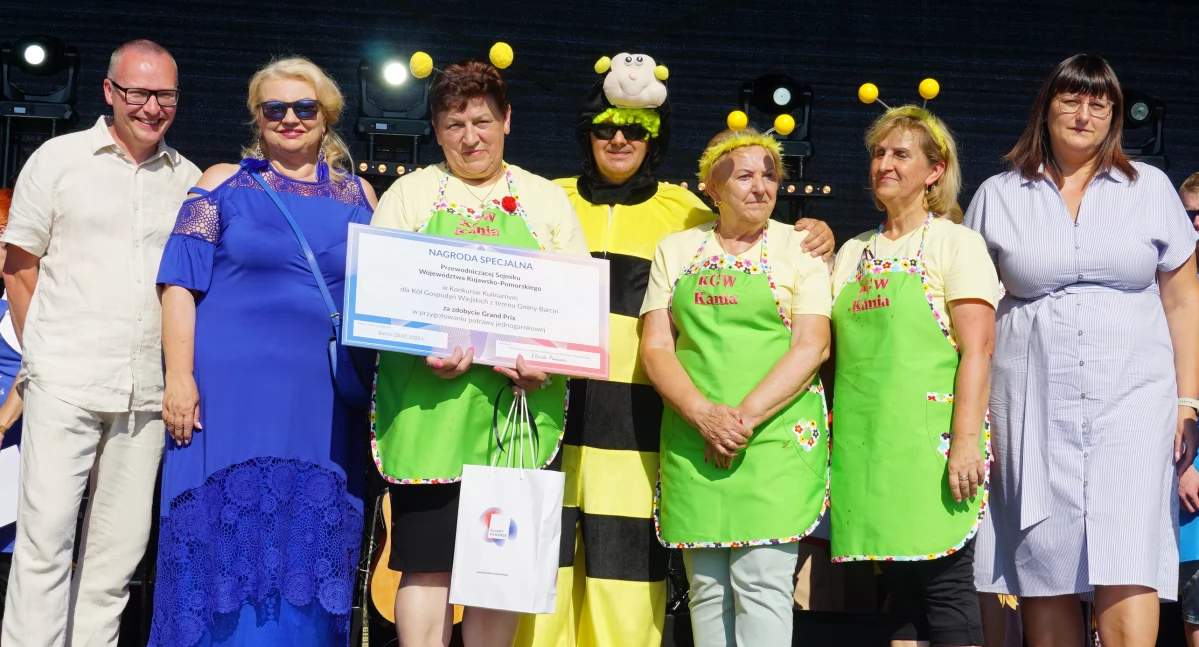 Dni Barcina 2025: przewodniczącej sejmiku najbardziej smakowały zrazy od KGW Kania
