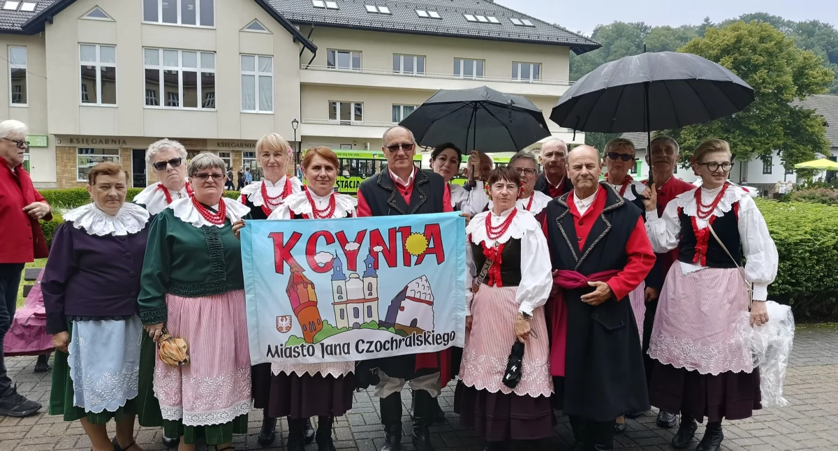 Zespół Pałuki na Tygodniu Kultury Beskidzkiej 