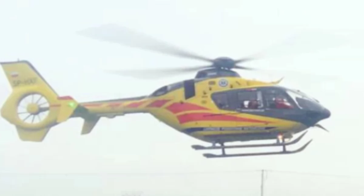 Wypadek przy pracy w Łabiszynie.  Pomocy udzielała załoga medycznego helikoptera