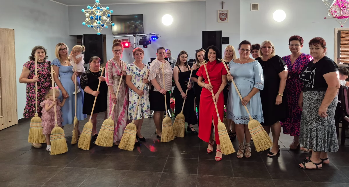 Jak kobiety potrafią połączyć tradycje z nowoczesnością, ciężką pracę z uśmiechem - jubileusz KGW Babeczki Turzyn 