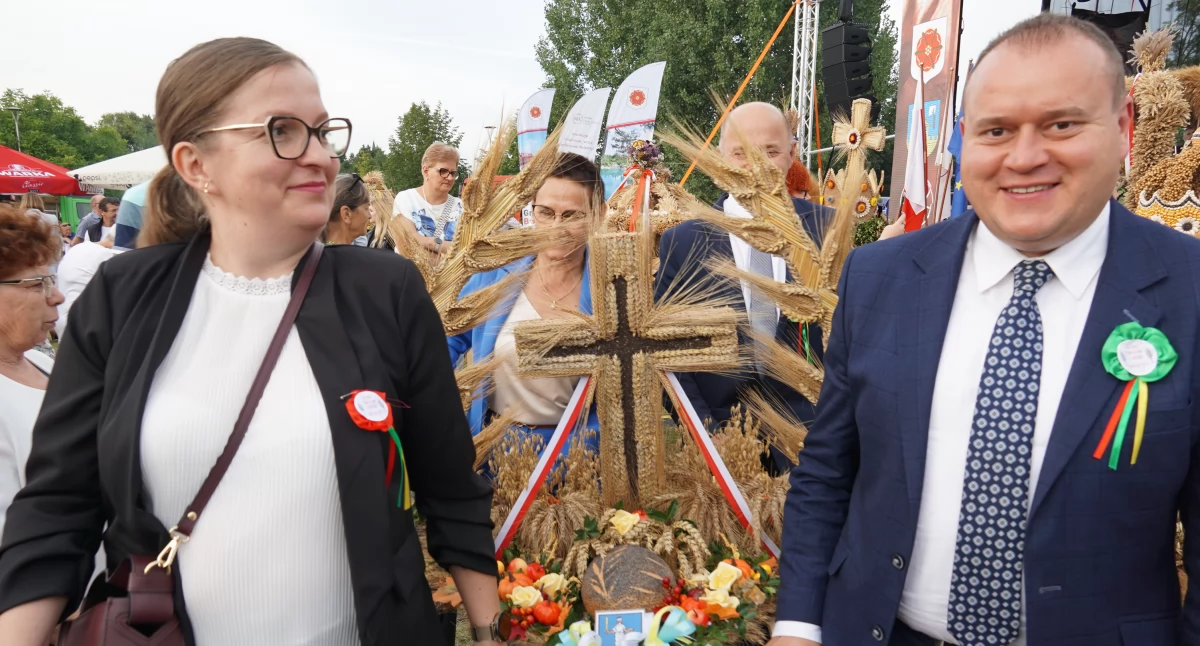 Rolnicy z Pałuk świętowali dożynki w barcińskim parku Wolności 