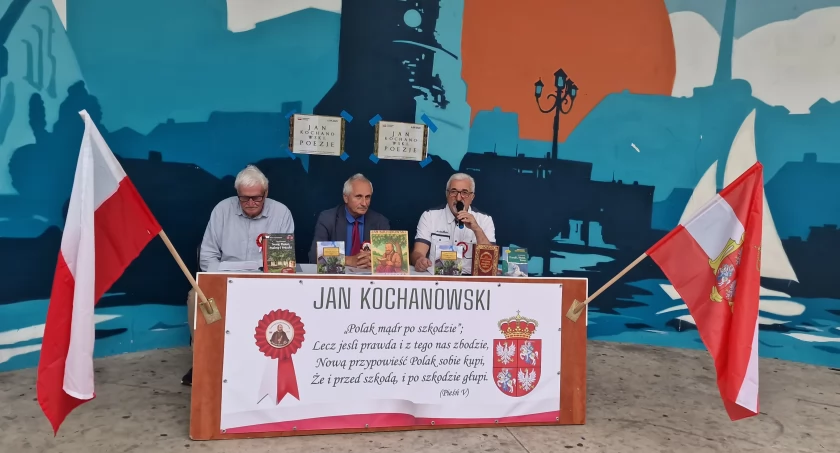 Narodowe Czytanie z Księgarnią Pałucką (fotogaleria)