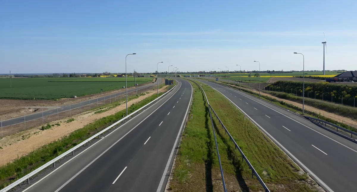 Urzędnicy marszałka zmieniają terminy