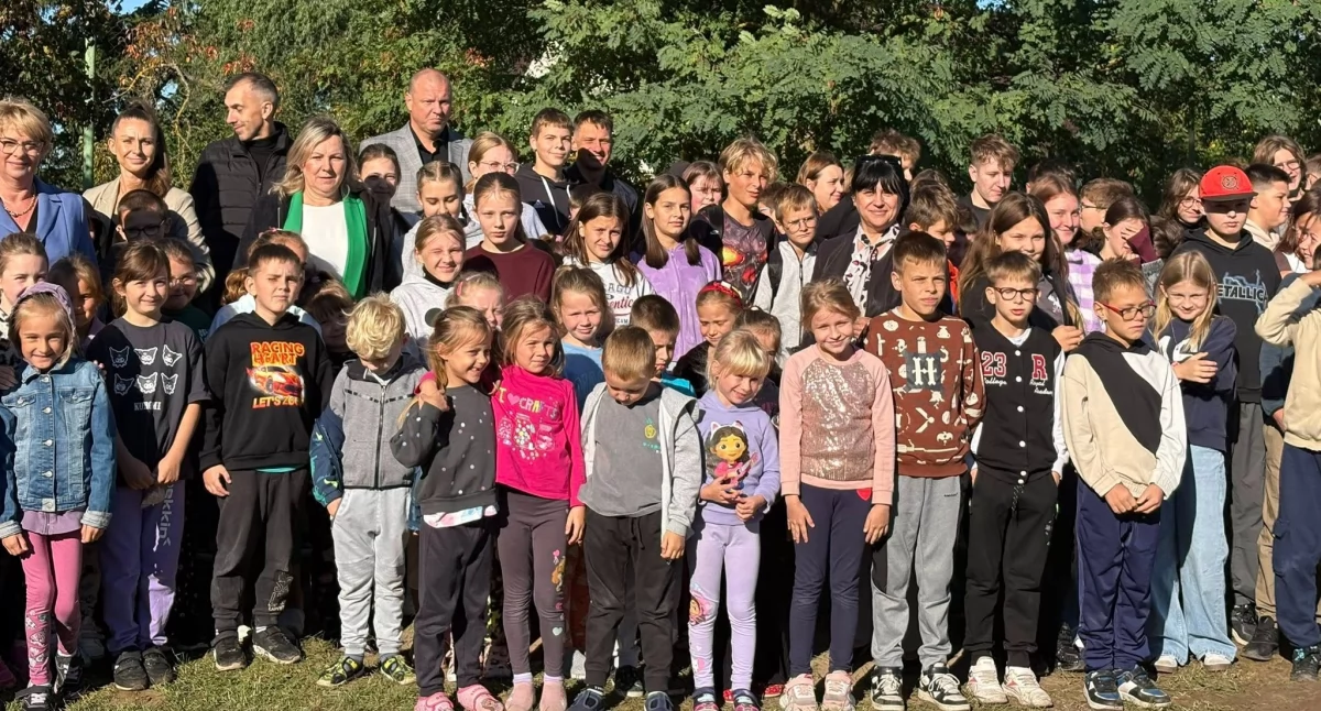 Miasteczko rowerowe z prawdziwego zdarzenia powstaje przy szkole w Mycielewie. 