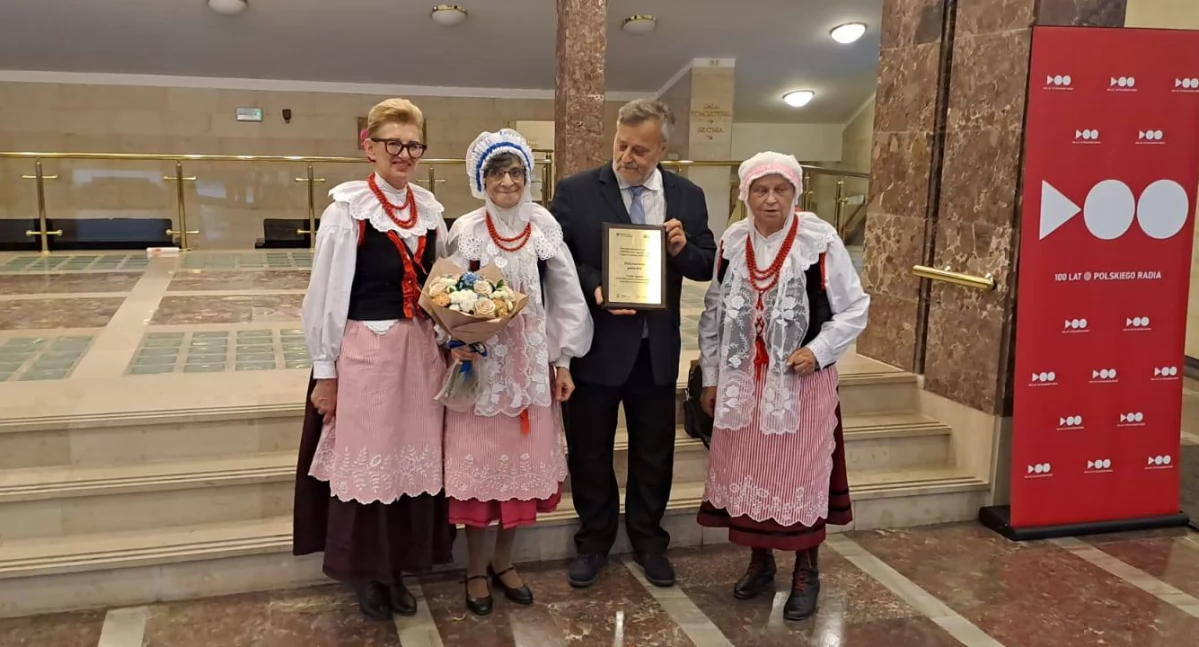 W Warszawie przyznano nagrody i wyróżnienia. Hafciarstwo Pałuckie przeżywa prawdziwy renesans! 