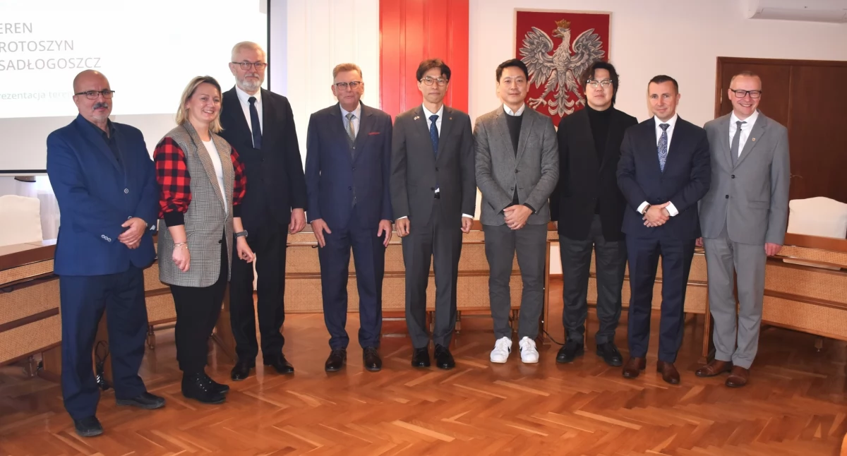 Koreańczycy, amunicja i Barcin
