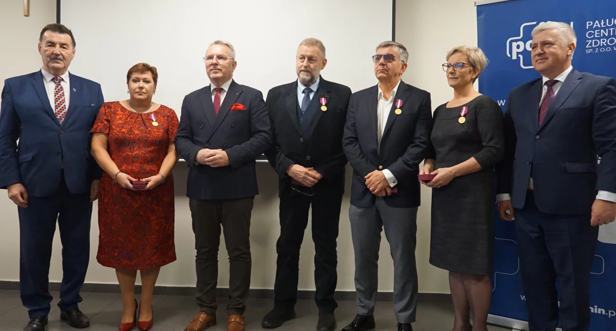 Prezydenckie Medale za Długoletnią Służbę dla pracowników żnińskiego szpitala (fotogaleria)