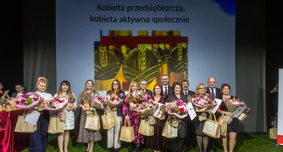 Synowie i córki ziemi: Romana Dworek z Chomiąży Szlacheckiej, Sylwia Czapla z Julianowa, Dorota Słomkowska z Murczyna i Ireneusz Klinger z Budzisławia