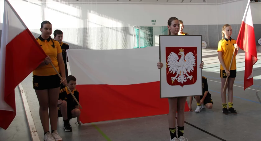 W hokeja halowego z okazji 11 Listopada grali młodzicy i młodziczki