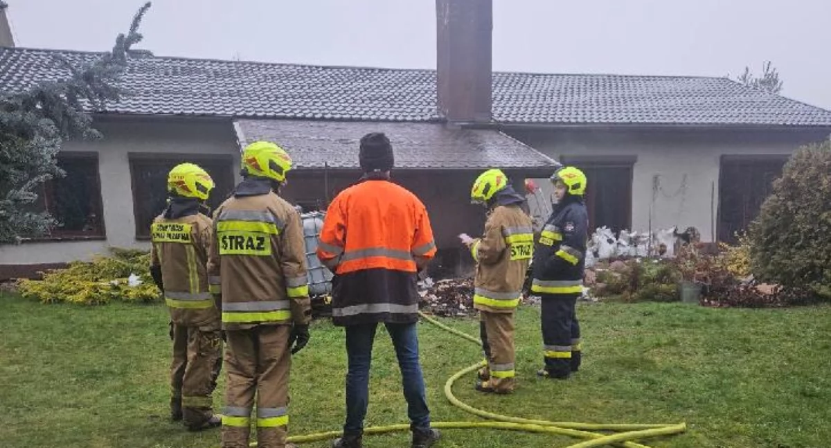 Pożar w kotłowni w Tonowie. Sąsiad - strażak uratował dom sąsiada