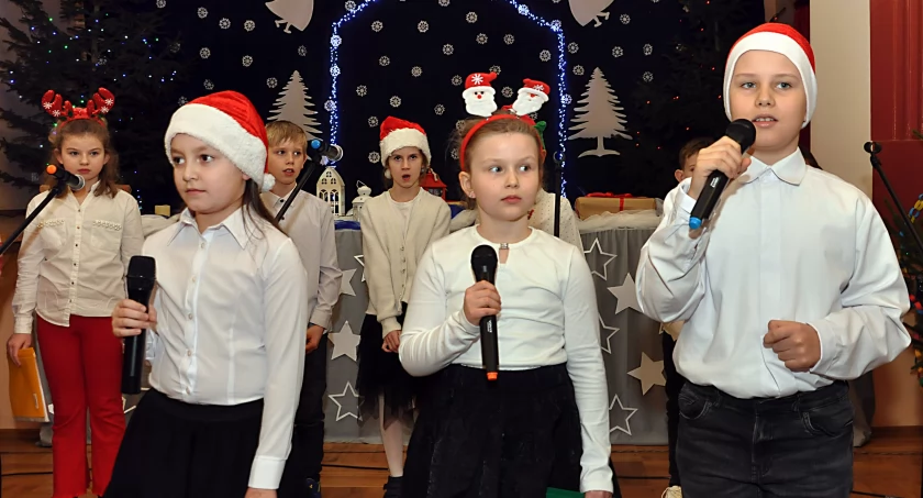 „Jedynka i Przyjaciele” – świąteczny koncert kolęd w Muzeum Ziemi Szubińskiej