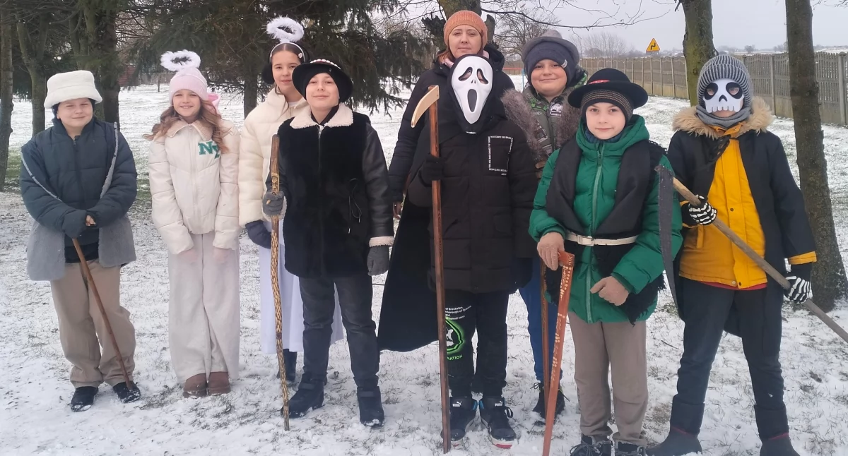 Uczniowie NSP w Laskowie kolędowali osiemnasty raz. Odwiedzili też Ośno, Gącz, Recz i Mieleszyn (fotogaleria)