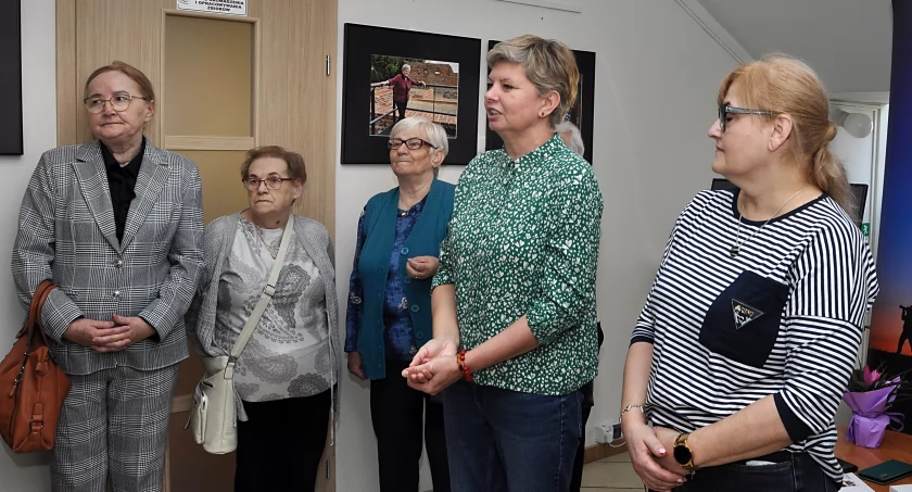 „Bezcenne chwile” – wystawa fotografii w Szubińskiej Bibliotece.
