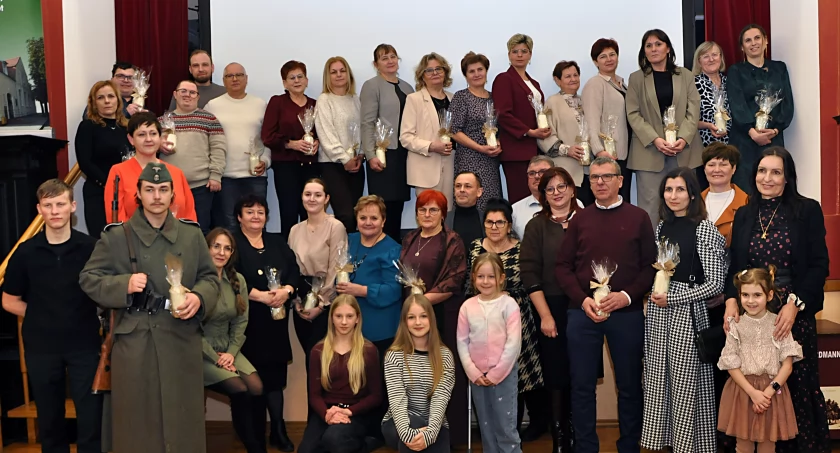 W karbidowym pyle – poruszający seans filmu dokumentalnego w Szubinie