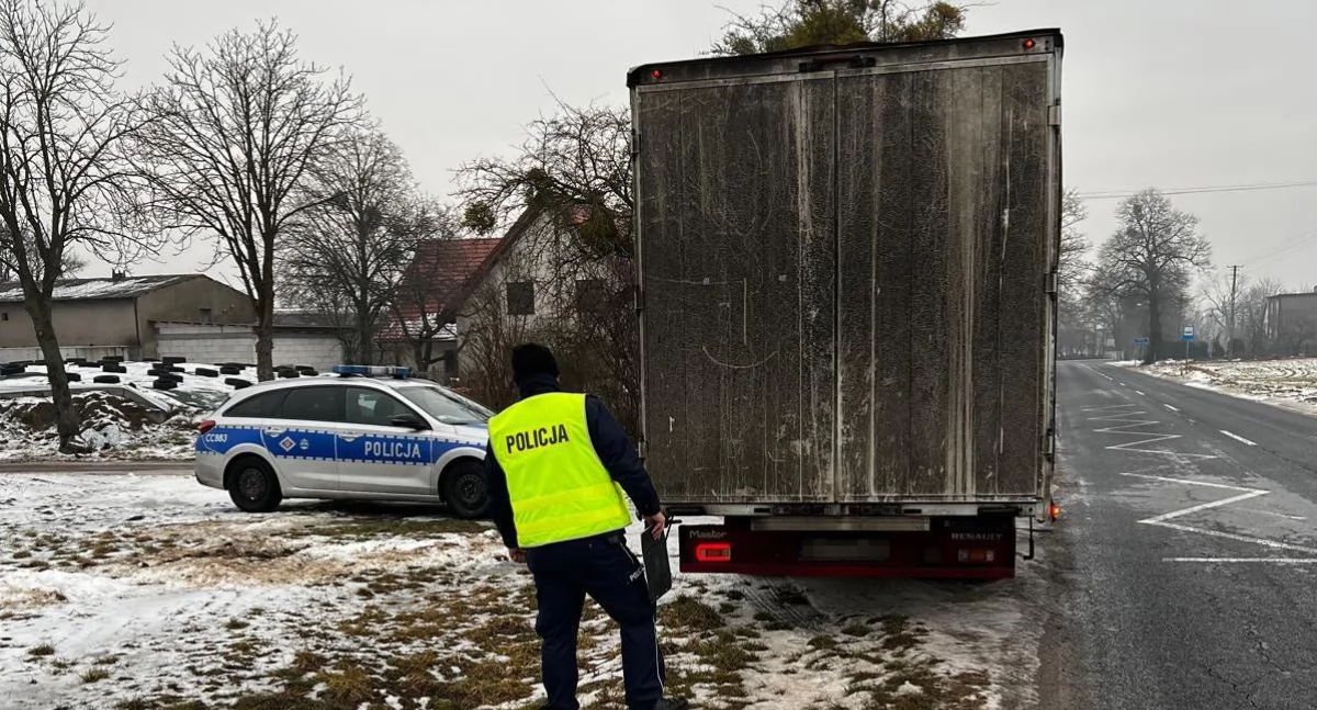 33 mandaty i 16 pouczeń dla kierowców busów i ciężarówek w powiecie żnińskim. Jednego dnia!