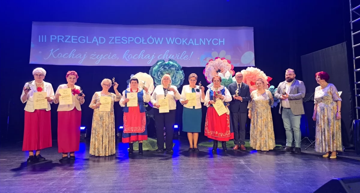 Rozśpiewani seniorzy w Barcinie. Wystąpili gospodarze oraz ich goście ze Strzelna, Mogilna, Chabska, Szczepanowa i Pakości