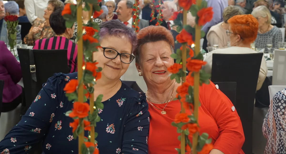 Żnińścy emeryci już świętują Dzień Kobiet i Dzień Mężczyzny (fotogaleria)