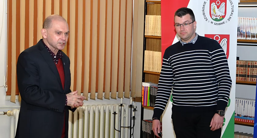 Polacy – naród migrantów? Wykład dr hab. Piotra Kuligowskiego w Bibliotece Publicznej w Szubinie