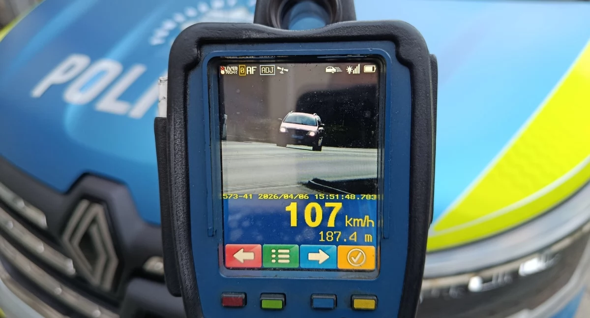 W Nowym Dąbiu i Augustowie posypaly się mandaty i punkty karne. Czterem kierowcom zatrzymano prawo jazdy