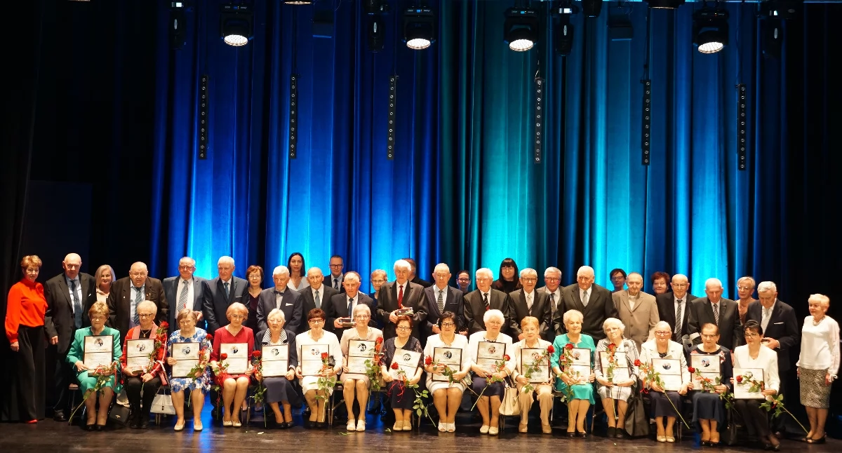 Jubileusze pożycia małżeńskiego w Barcinie. Są ze sobą 55 i 60 lat! (zdjęcia, film)