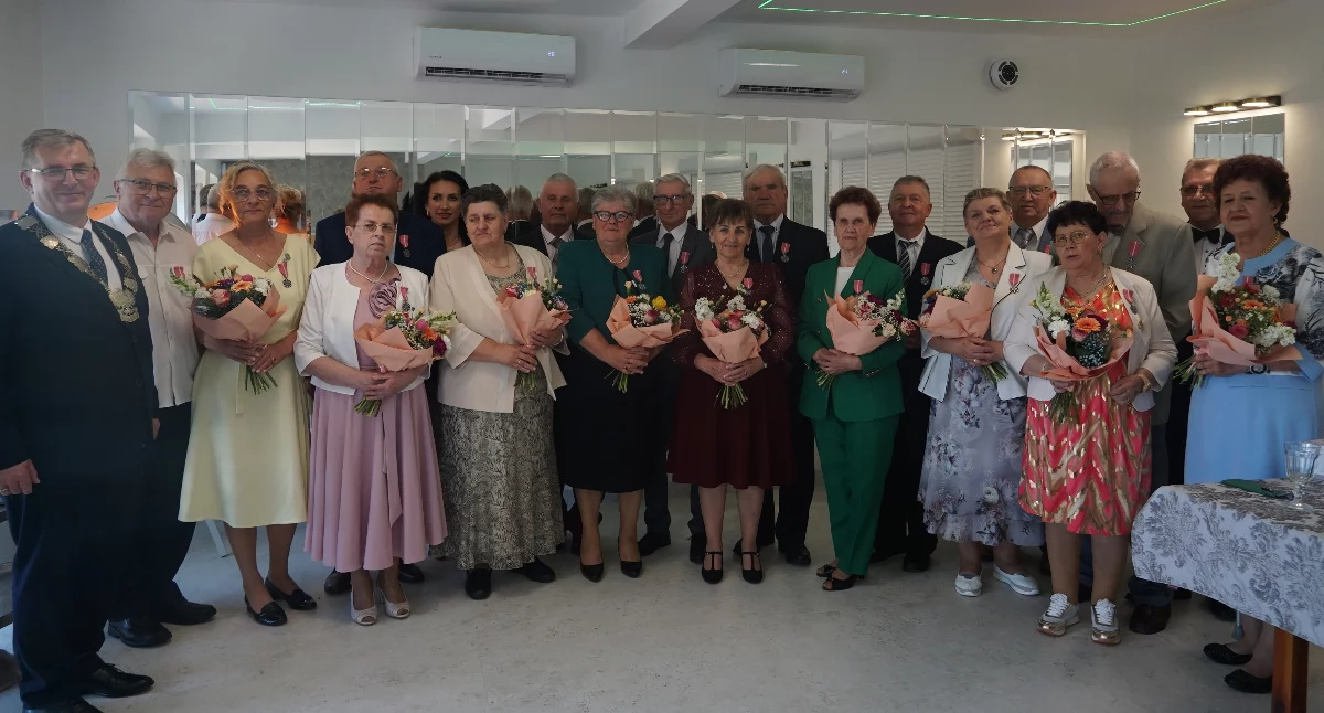 Medale prezydenckie dla 9 złotych par z gminy Gąsawa (zdjęcia+film)
