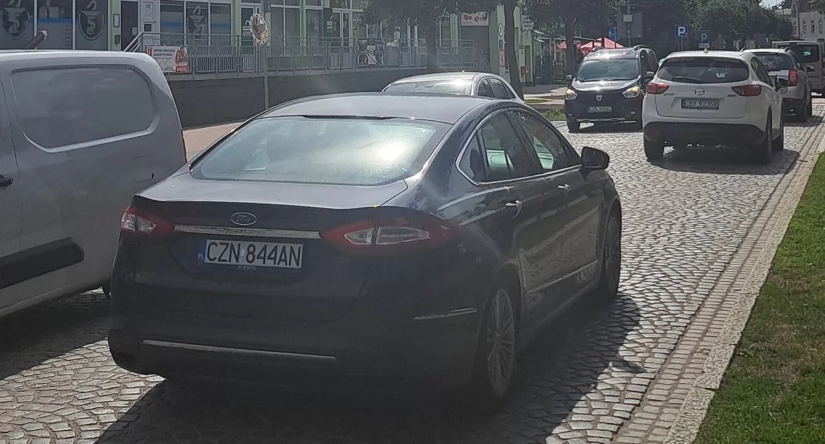 Wyjątkowo duży korek w centrum Żnina