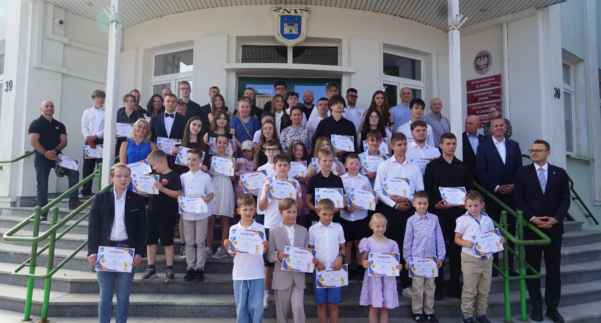Burmistrz Żnina nagrodził fantastyczne sukcesy sportowców z całej gminy (zdjęcia)