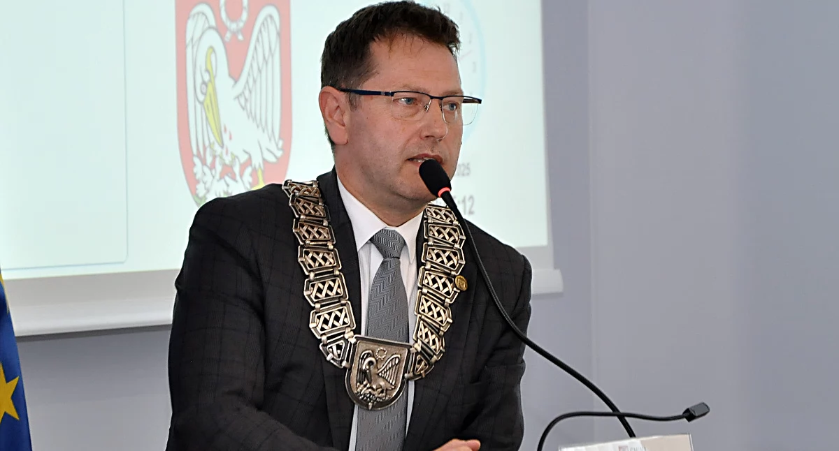 Burmistrz Szubina Mariusz Piotrkowski ma wotum zaufania oraz absolutorium budżetowe, ale i jeden głos sprzeciwu 