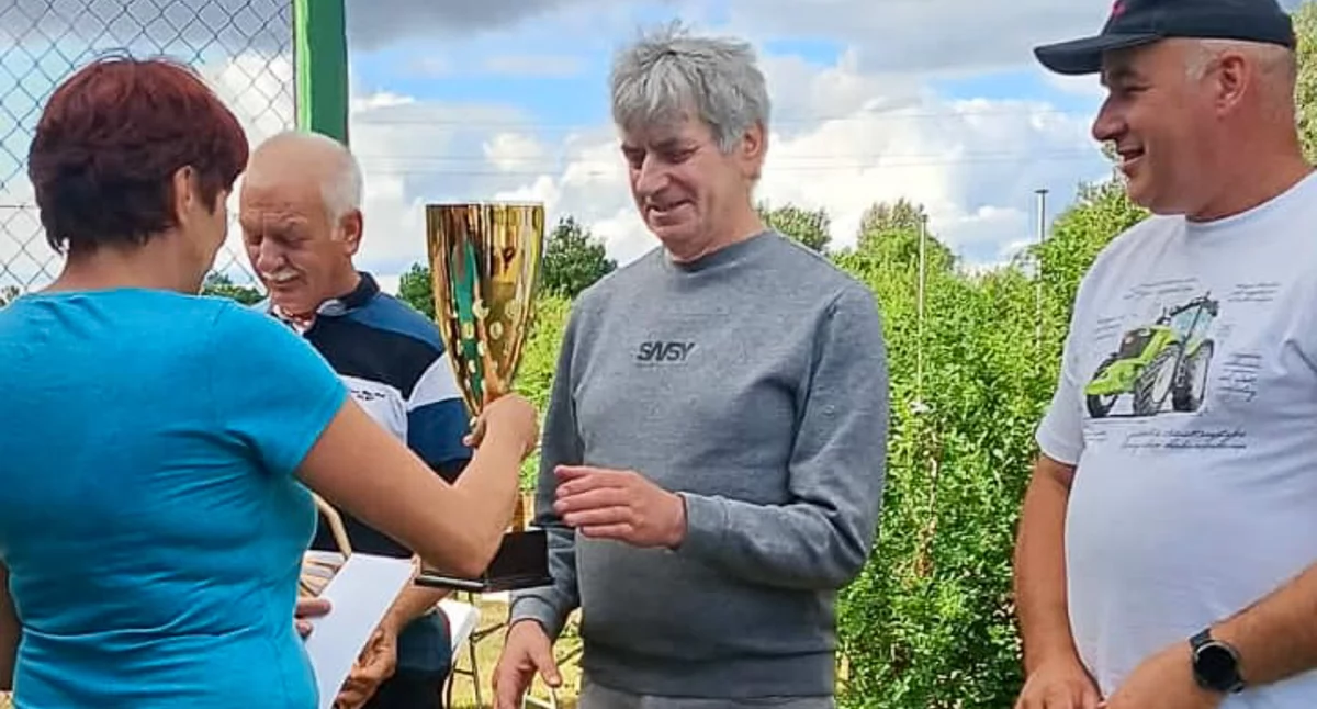 Krzysztof Nosek i Maria Walczak najlepsi w III Pałuckim Turnieju Rzutu Podkową w Sobiejuchach