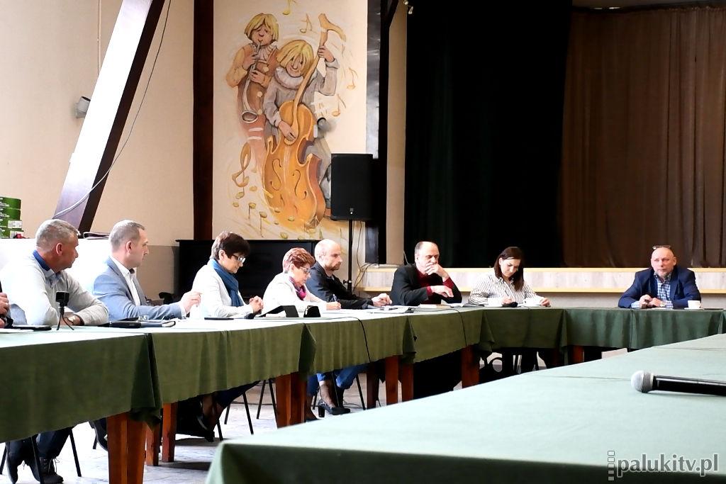 Kłótnia o drogę z Komratowa do Oćwieki